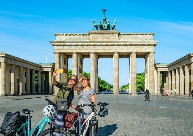 Brandenburg Gate Berlin, starting point, photo: Tiemann, license: TV Mecklenburg Vorpommern e.V. Brandenburg Gate Berlin, starting point, photo: Tiemann, license: TV Mecklenburg Vorpommern e.V.