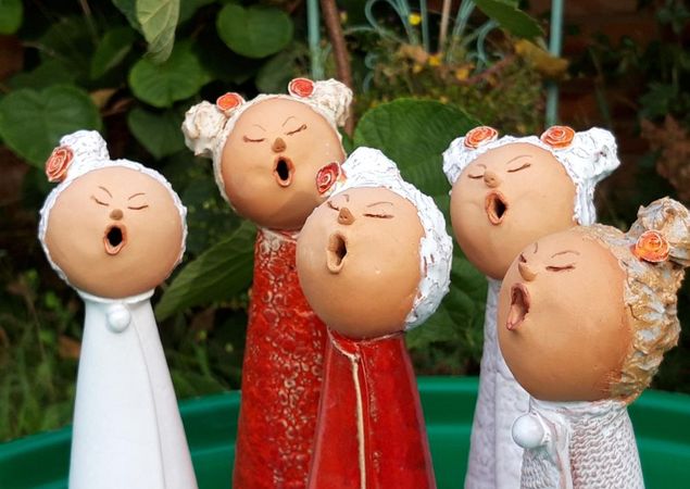 Ceramic smoking women, photo: Sabine Borns, license: Sabine Borns Ceramic smoking women, photo: Sabine Borns, license: Sabine Borns