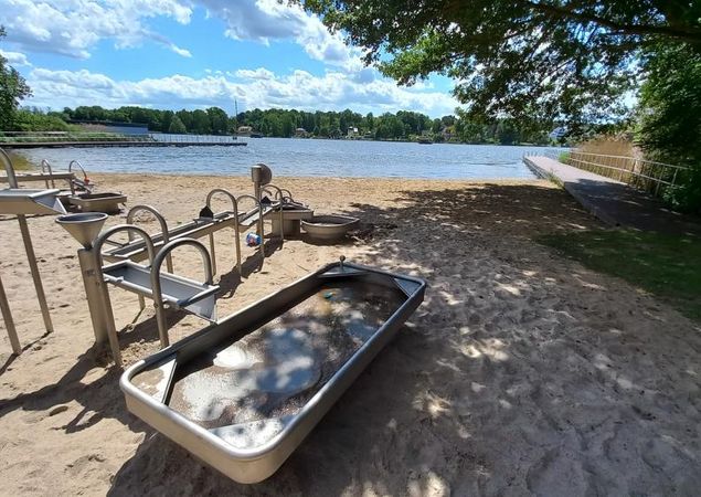 Bathing place at the Röblinsee, Photo: Rhea Knaak/City Fbg, License: REGiO-North