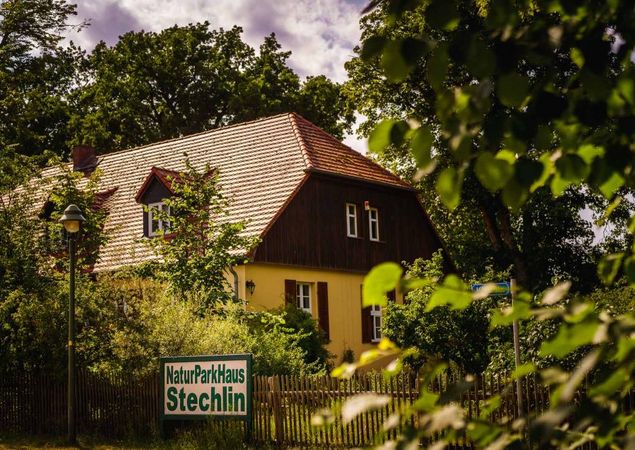 NaturParkHaus Stechlin in Menz, Photo: André Wirsig , Licence: REGiO-Nord mbH NaturParkHaus Stechlin in Menz, Photo: André Wirsig , Licence: REGiO-Nord mbH
