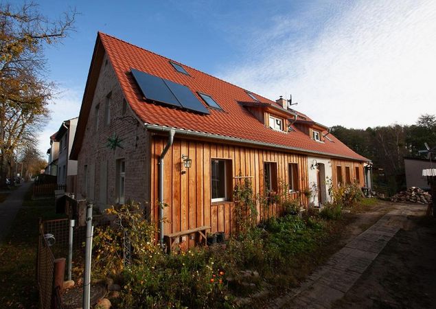Moosgrün Overnight Stays - Exterior View, Photo: Peter Krajewski, License: Ella Winkler Voigt and Peter Krajewski