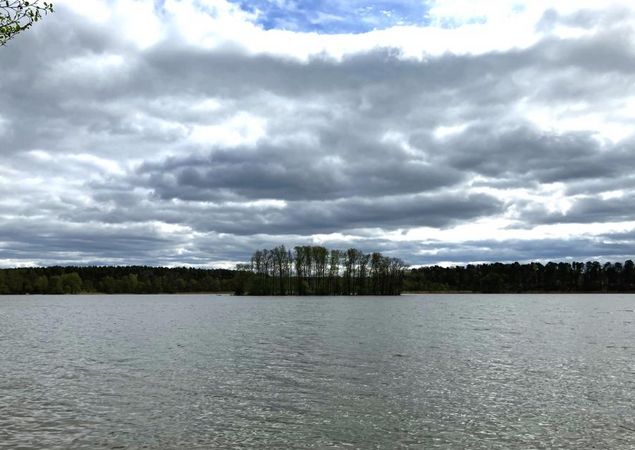 Blick auf die kleine Insel, Foto: Jörg Bartz, Lizenz: TV Ruppiner Seenland e.V. Blick auf die kleine Insel, Foto: Jörg Bartz, Lizenz: TV Ruppiner Seenland e.V.