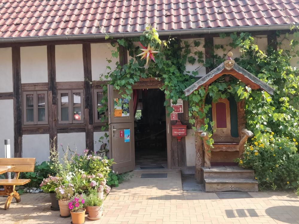 Eingang zur Weihnachtsstube und Hofgarten, Foto: Elke Schmälzle Eingang zur Weihnachtsstube und Hofgarten, Foto: Elke Schmälzle