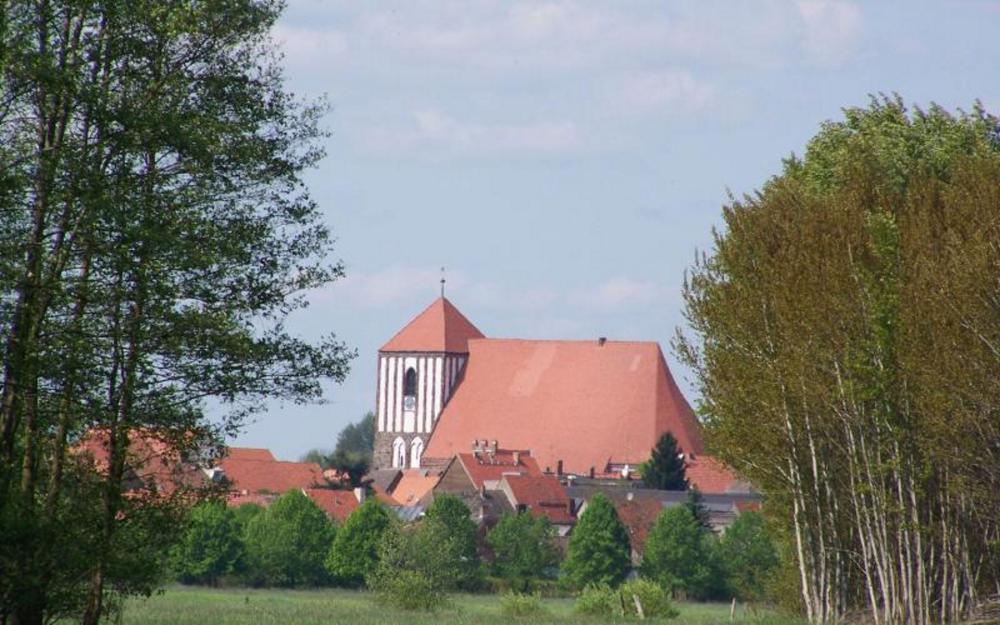 Die weithin sichtbare Stadtkirche St. Peter und Paul in Wusterhausen/Dosse, Foto: Elke Schmiele, Lizenz: TMB Tourismus-Marketing Brandenburg GmbH Die weithin sichtbare Stadtkirche St. Peter und Paul in Wusterhausen/Dosse, Foto: Elke Schmiele, Lizenz: TMB Tourismus-Marketing Brandenburg GmbH