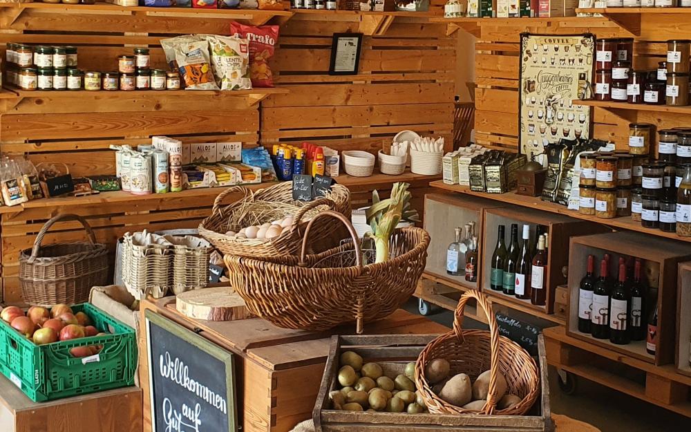 Farm shop at Boltenhof Manor